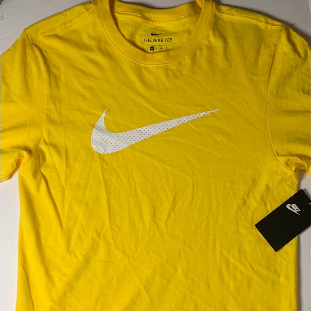 Nike Dri Fit Shirt Mens Xsmall Short Sleeve YellowLightweight Swoosh NEW